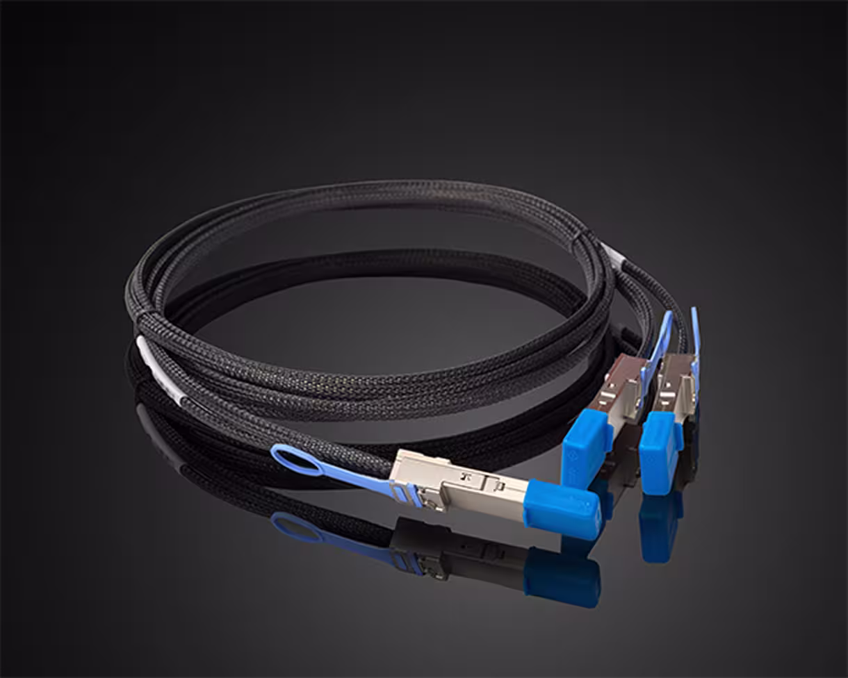 View of a Cornelis CN5000 Omni-Path Cable